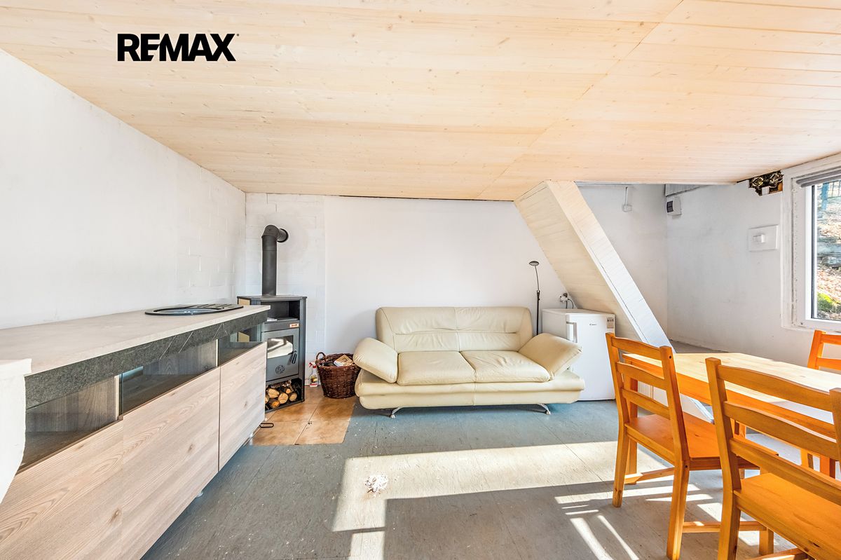 Prodej chaty 40 m², pozemek 16 m² – fotografie 2