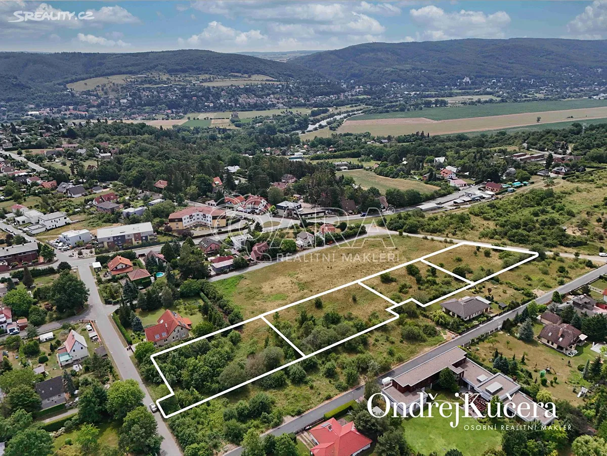 Prodej stavebního pozemku 6657 m², Černošice