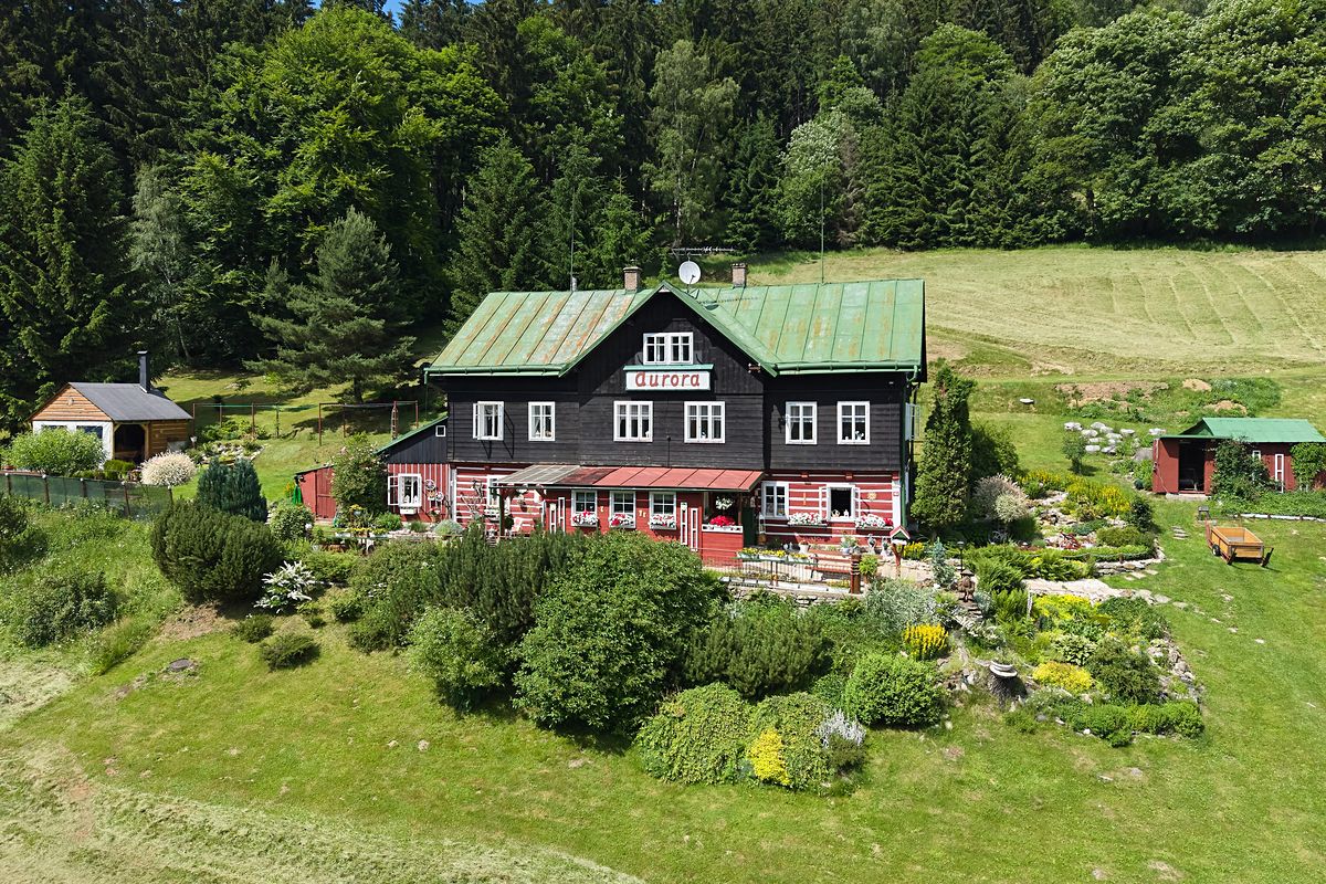Prodej chalupy 230 m², pozemek 10757 m²