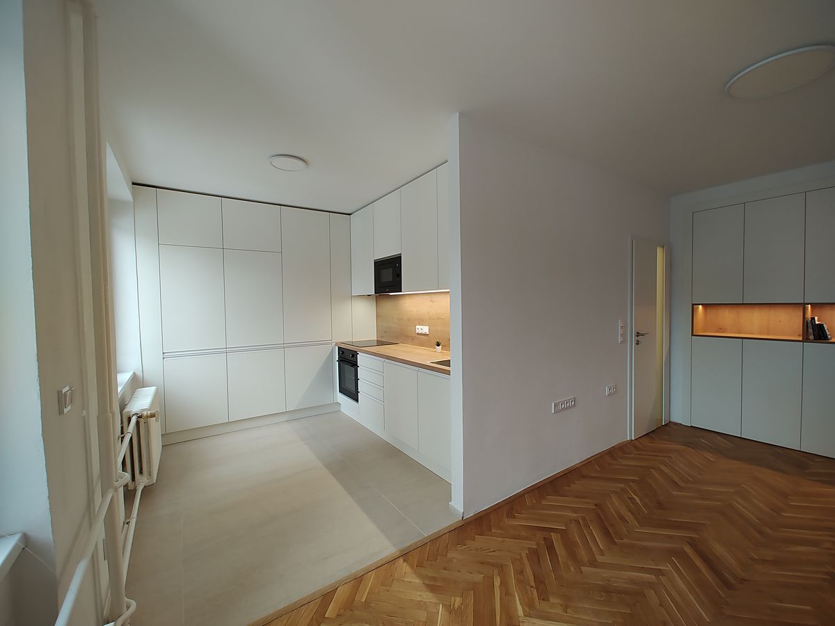 Pronájem bytu 3+kk 61 m²