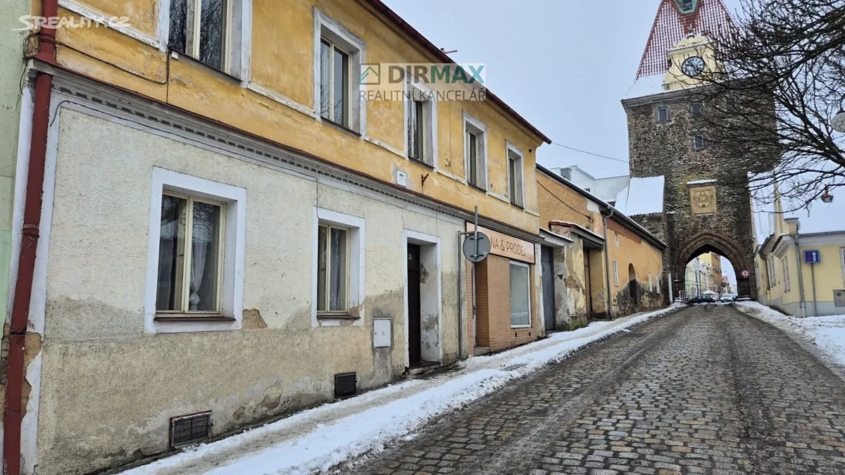 Prodej rodinného domu 292 m², pozemek 264 m²