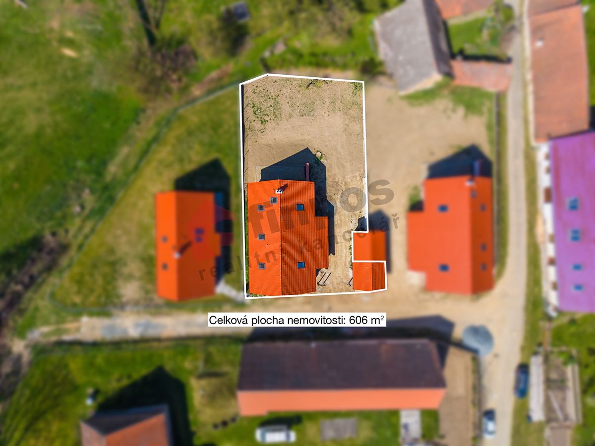Prodej rodinného domu 214 m², pozemek 602 m² – fotografie 3