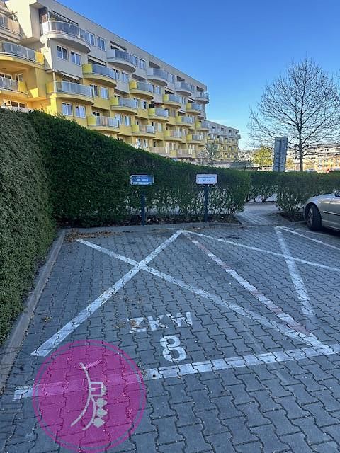 Pronájem garážového stání 13 m² – fotografie 2