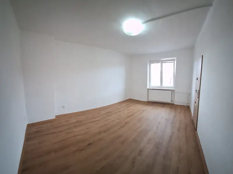 Prodej bytu 2+1 52 m², Louny – náhled fotky 3