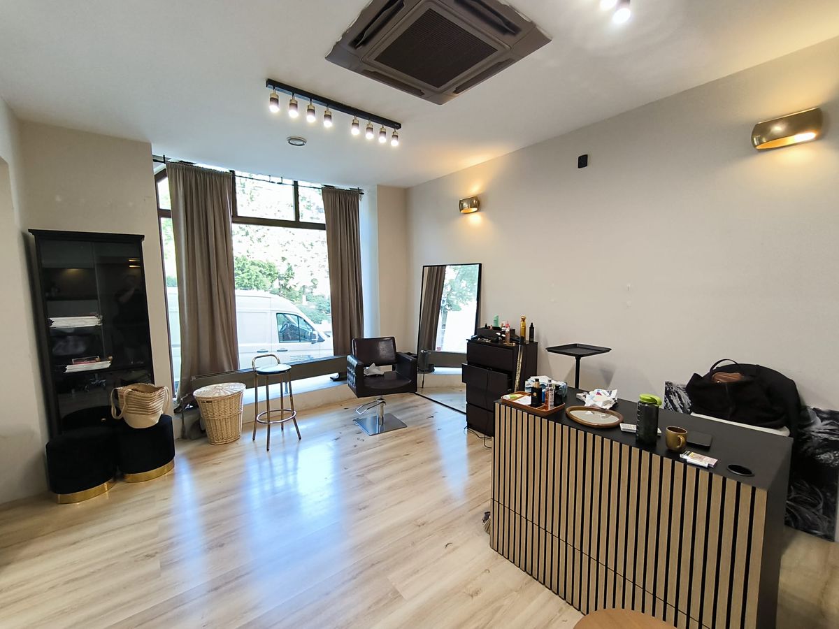 Pronájem obchodního prostoru 65 m² – fotografie 2
