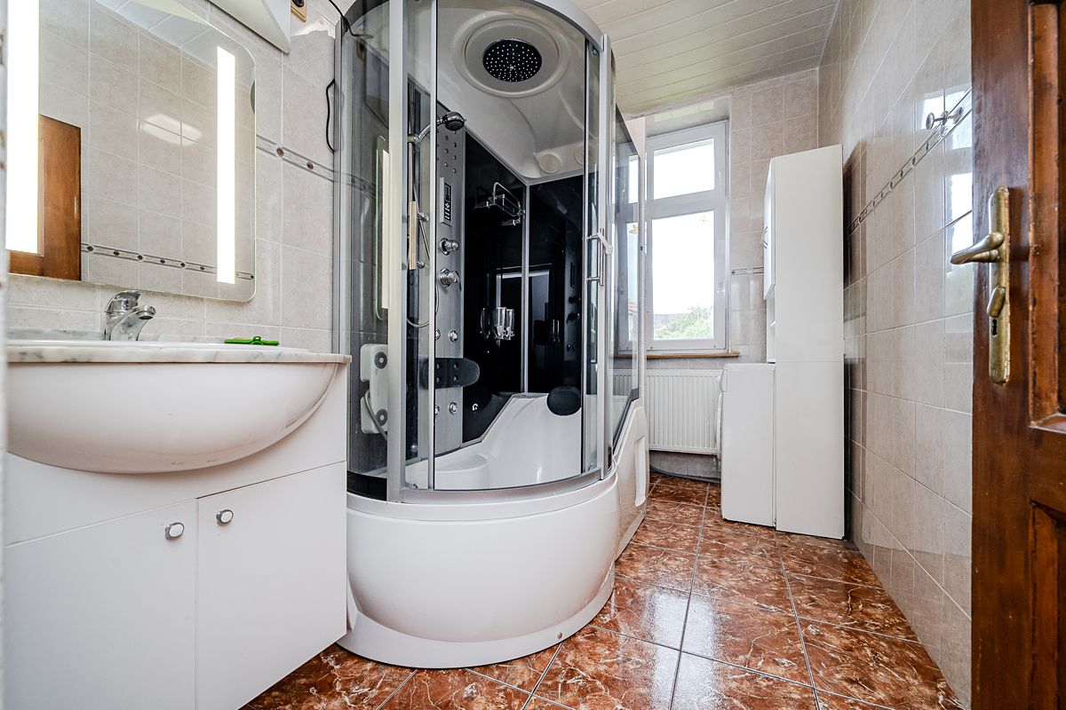Prodej rodinného domu 199 m², pozemek 2496 m² – fotografie 5