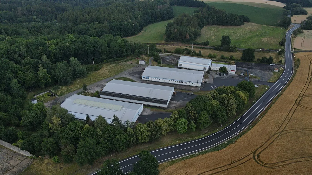 Pronájem skladového prostoru 1000 m²