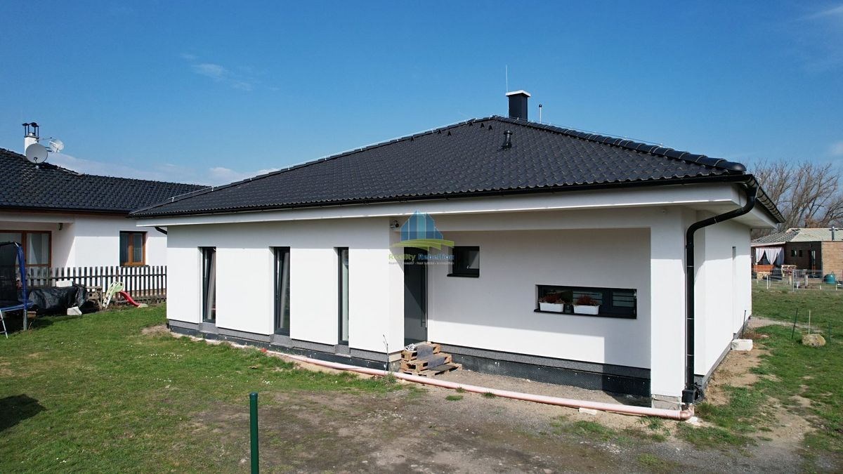 Prodej rodinného domu 136 m², pozemek 836 m² – fotografie 4