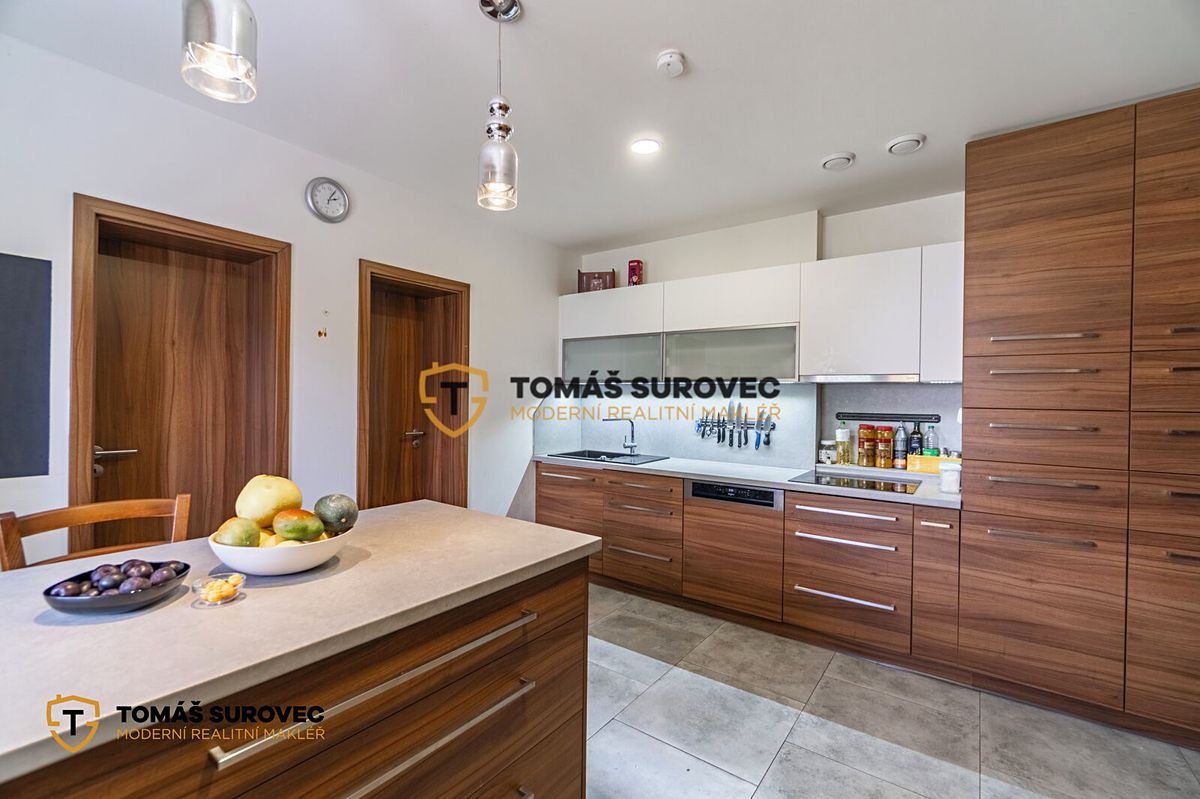 Pronájem bytu pokoje 28 m²