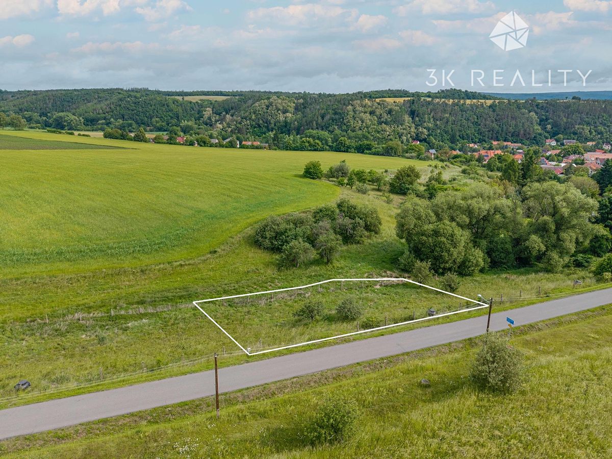 Prodej stavebního pozemku 964 m² – fotografie 3