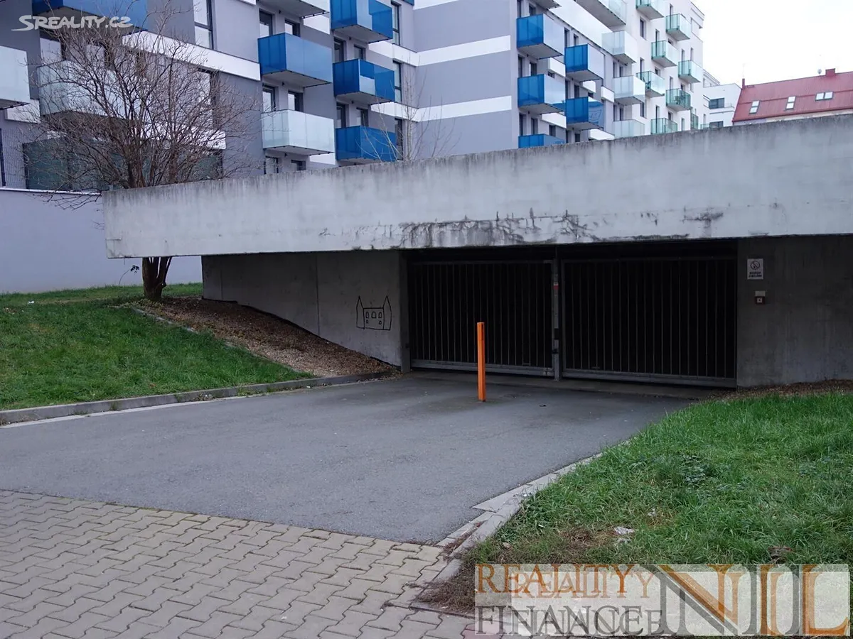 Pronájem garážového stání 10 m² - Widok 2