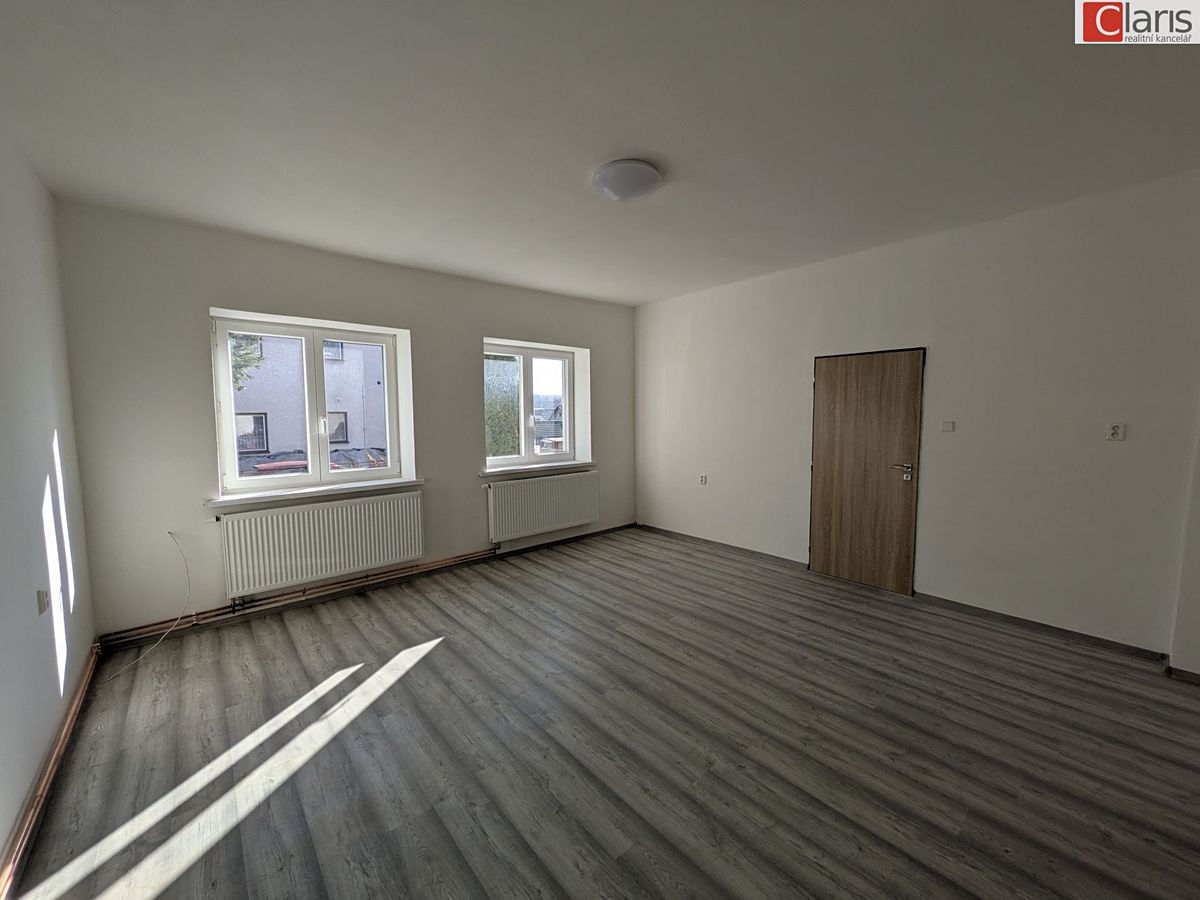 Prodej rodinného domu 250 m², pozemek 228 m² – fotografie 5