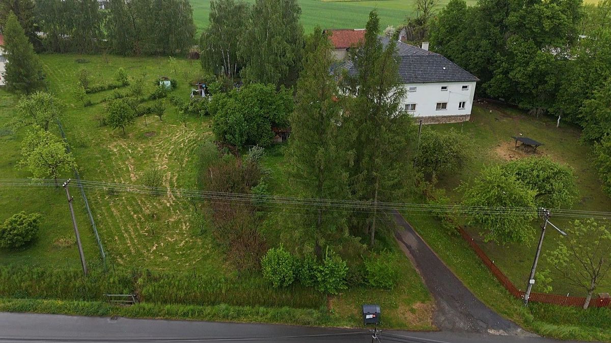Prodej stavebního pozemku 4421 m² – fotografie 2