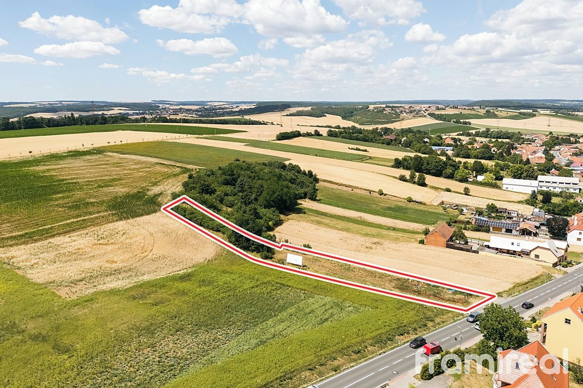 Prodej stavebního pozemku 1946 m² – fotografie 3