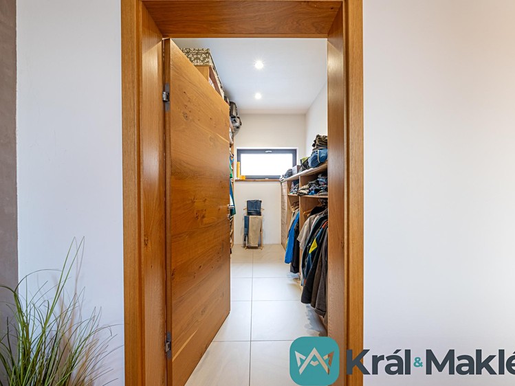 Prodej bytu 5+kk, 212 m² (7 z 19)