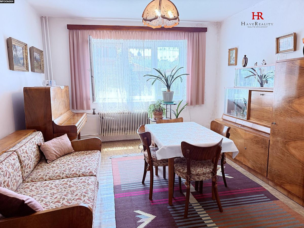 Prodej rodinného domu 252 m², pozemek 933 m² – fotografie 4