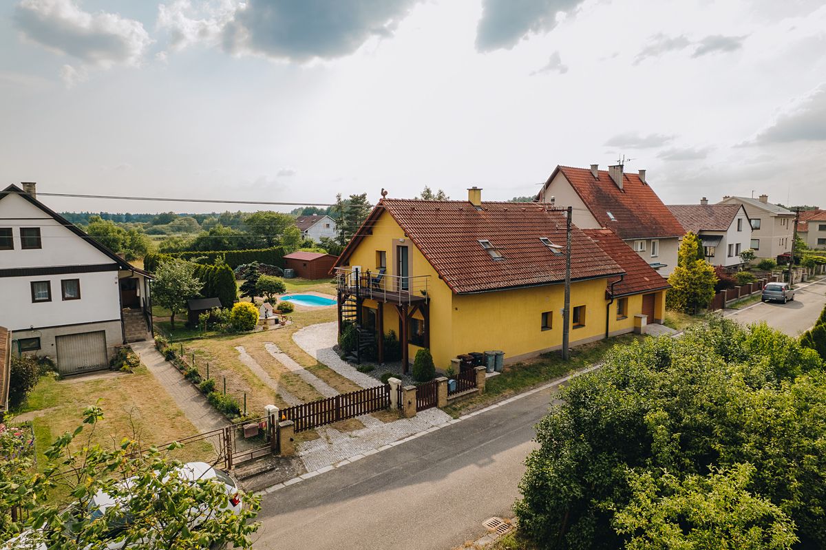 Prodej rodinného domu 192 m², pozemek 1035 m²