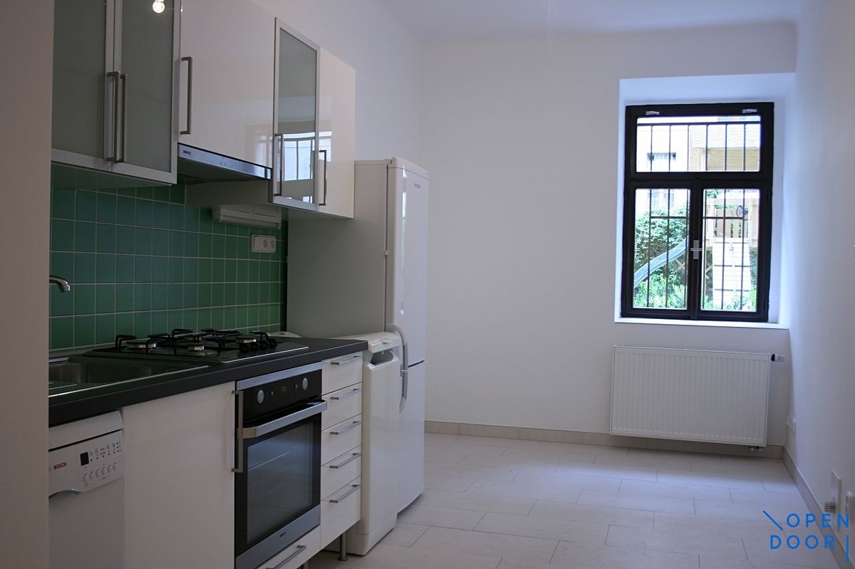 Pronájem bytu 1+1 34 m²
