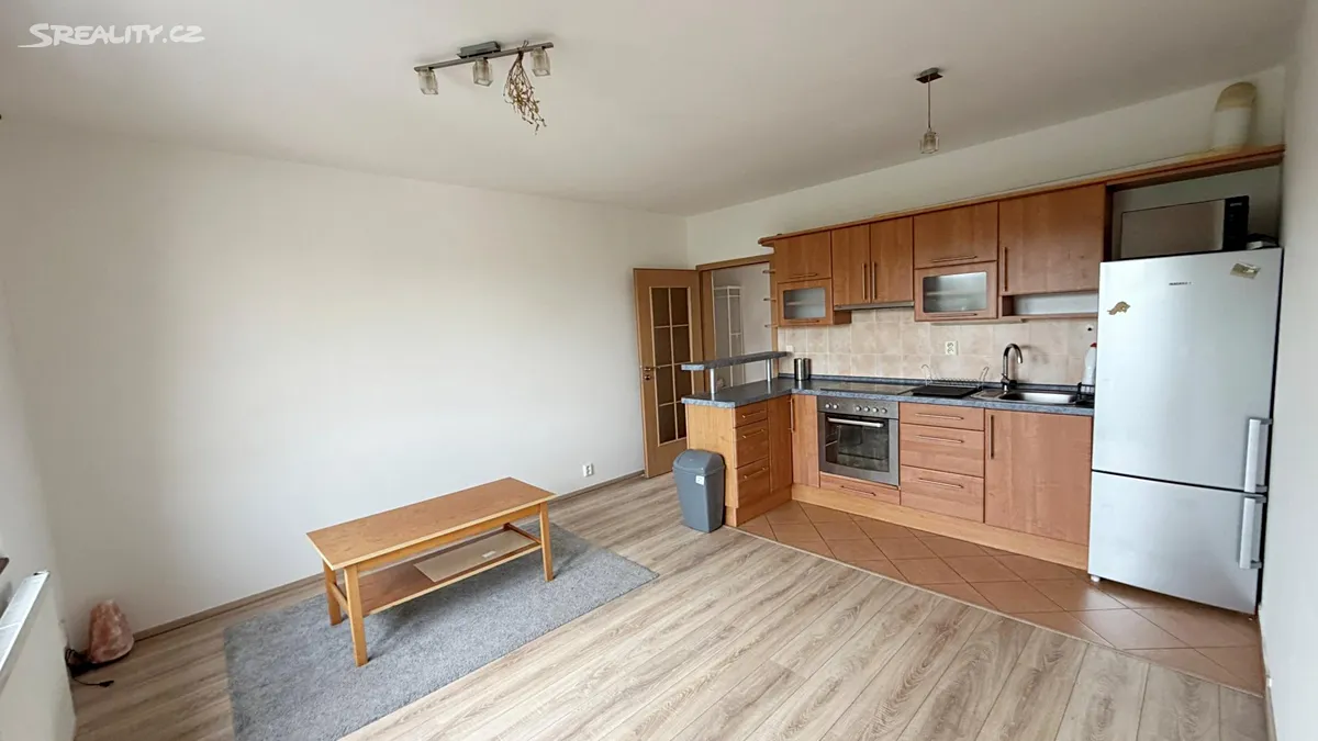 Pronájem bytu 2+kk 52 m² – pohled 3