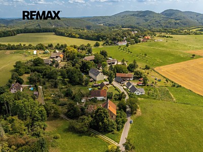 Prodej  stavebního pozemku 2 960 m²