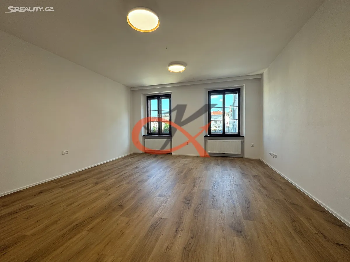 Pronájem bytu 1+1 64 m² – pohled 4