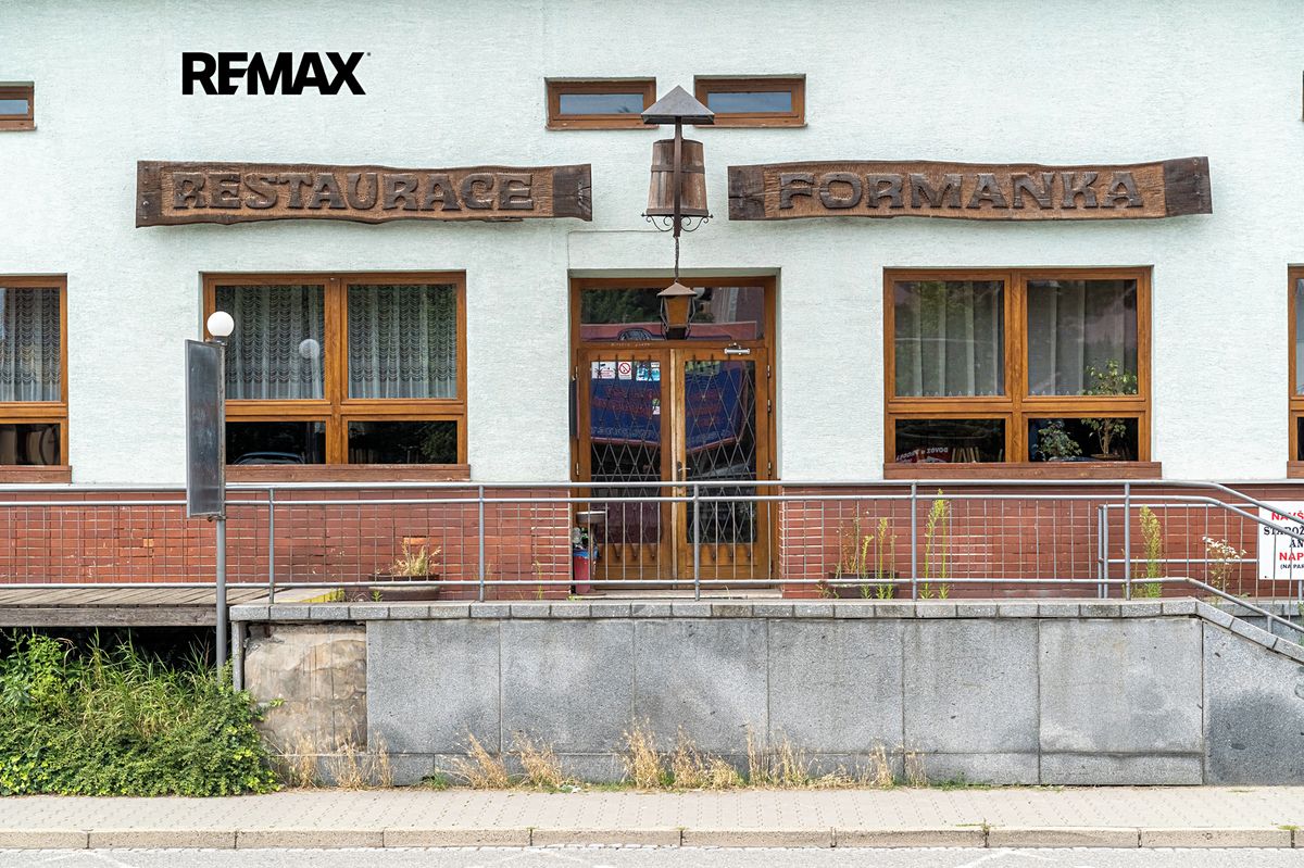 Prodej komerční nemovitosti 1450 m² – fotografie 3