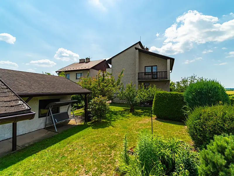 Prodej rodinného domu 199 m², pozemek 659 m², Jaroměř – náhled fotky 2