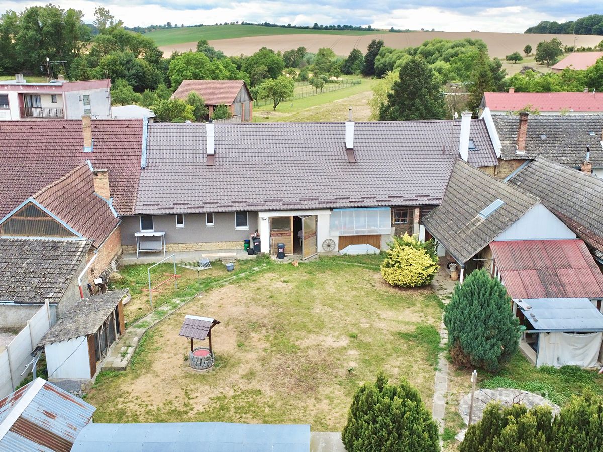 Prodej rodinného domu 200 m², pozemek 3312 m² – fotografie 4