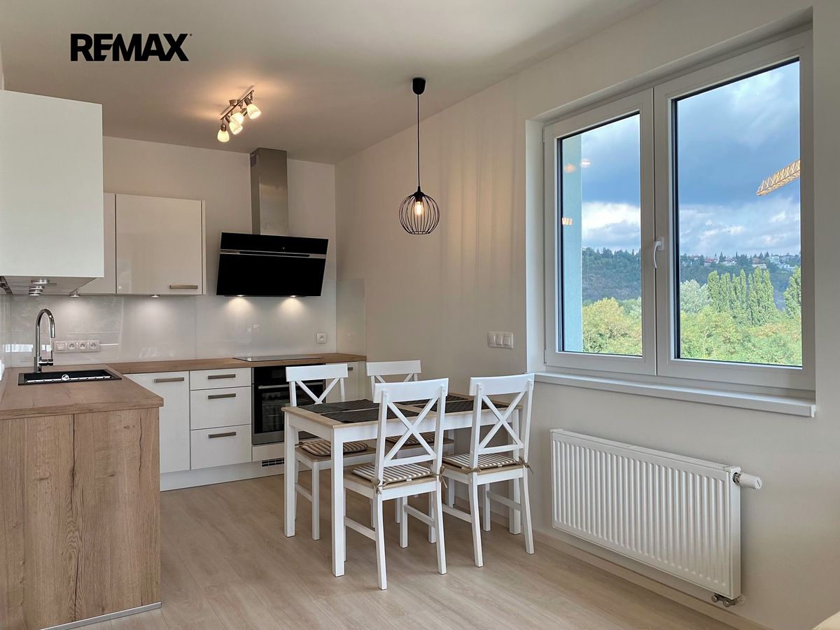 Pronájem bytu 2+kk 57 m²
