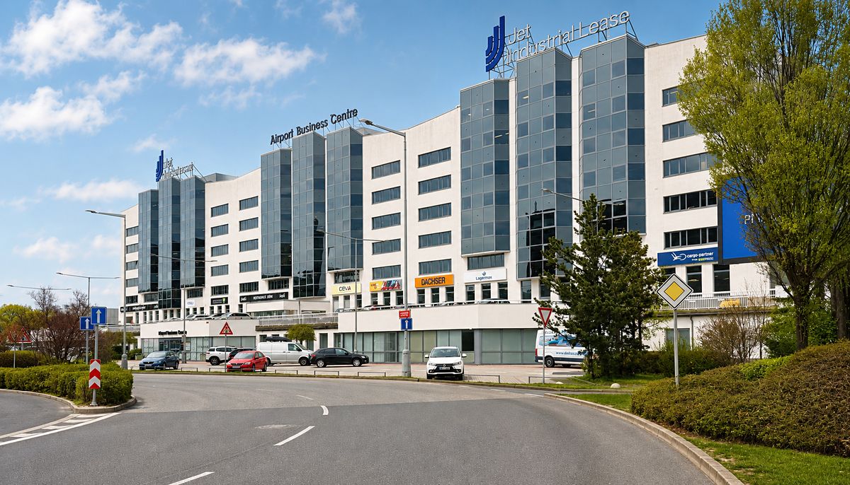 Pronájem kanceláře 350 m² – fotografie 5