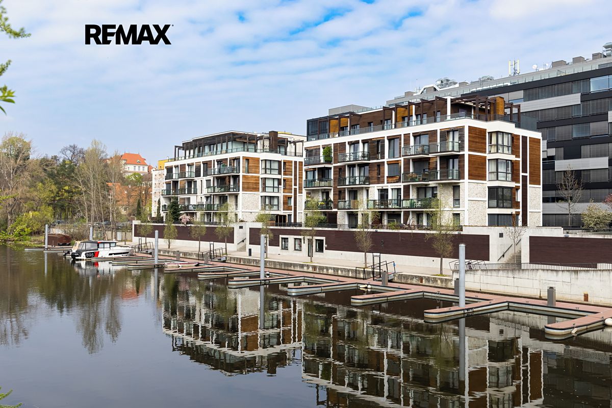 Pronájem bytu 3+kk 82 m²