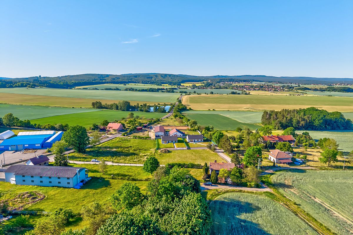 Prodej stavebního pozemku 1088 m² – fotografie 4