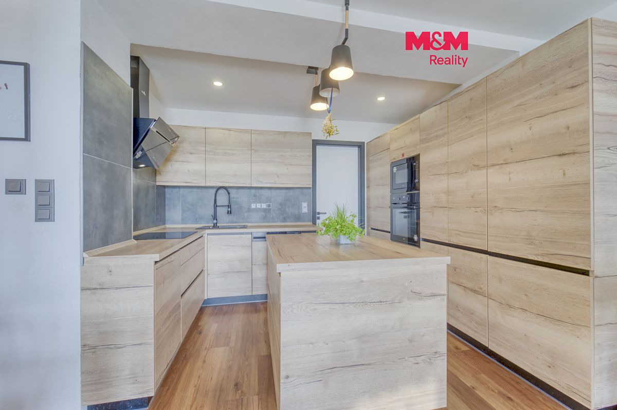 Prodej bytu 4+kk 74 m²