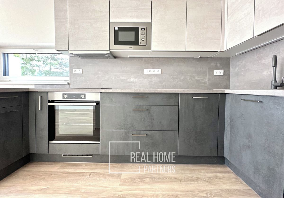 Pronájem bytu 3+kk 84 m²