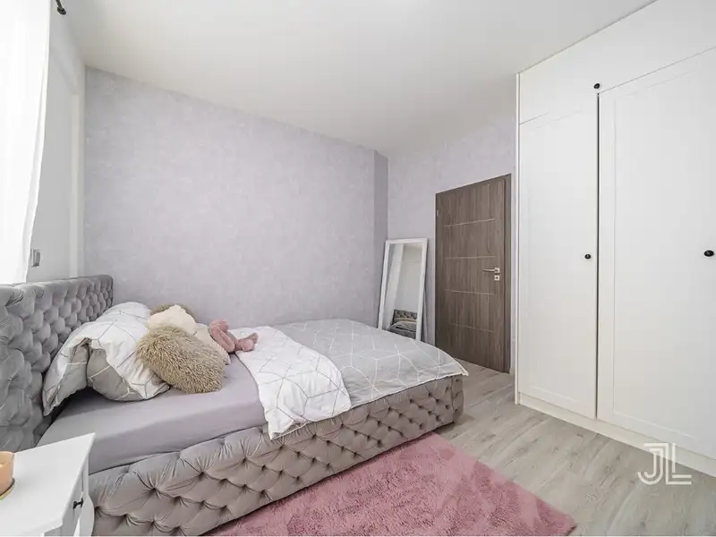 Prodej bytu 5+kk 120 m², Karlovy Vary – náhled fotky 2