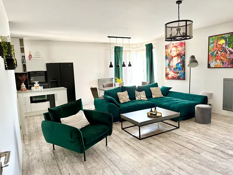 Prodej bytu 3+kk 110 m², Zbuzany – náhled fotky 1