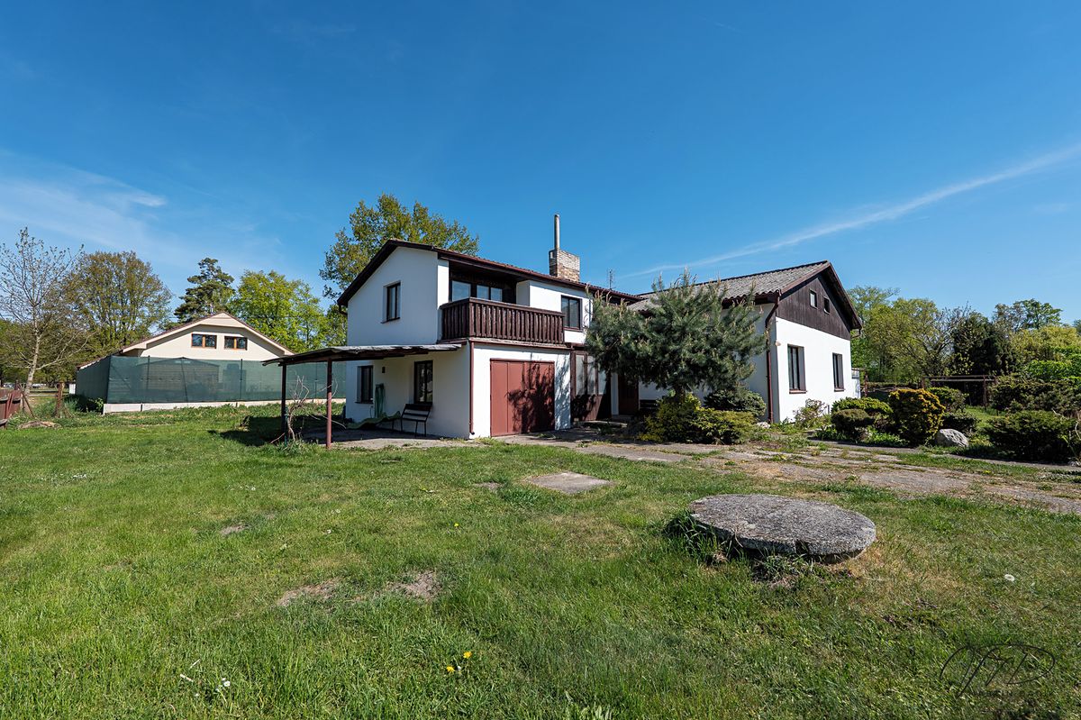 Prodej rodinného domu 150 m², pozemek 859 m²
