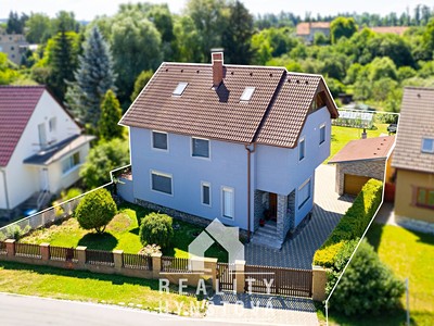 Prodej  rodinného domu 187 m², pozemek 893 m²