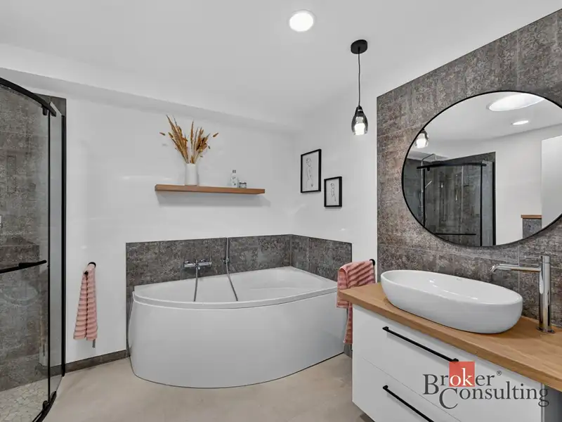 Prodej rodinného domu 99 m², pozemek 1376 m², Horní Lukavice – náhled fotky 3