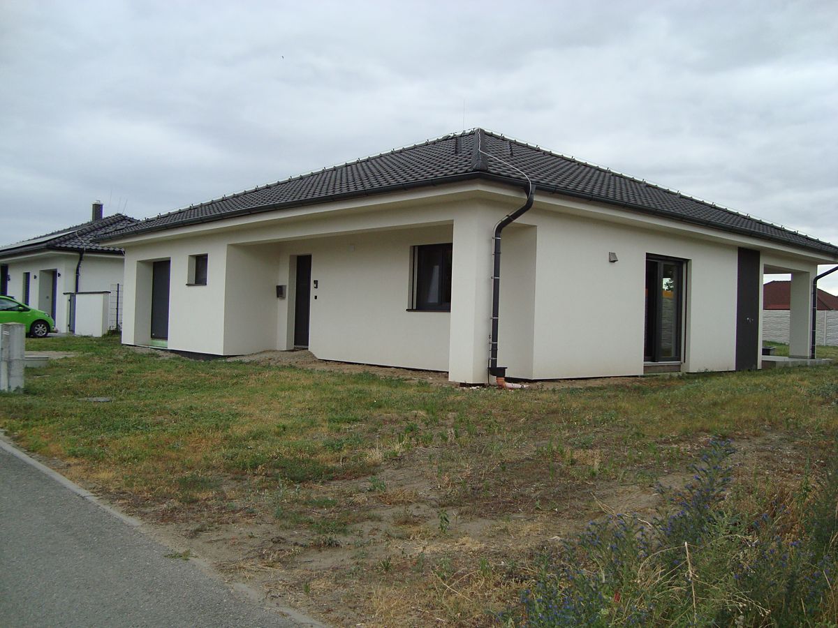 Prodej rodinného domu 135 m², pozemek 1121 m² – fotografie 3