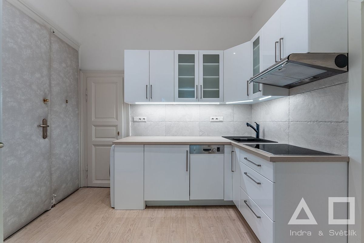 Pronájem bytu 1+kk 35 m²