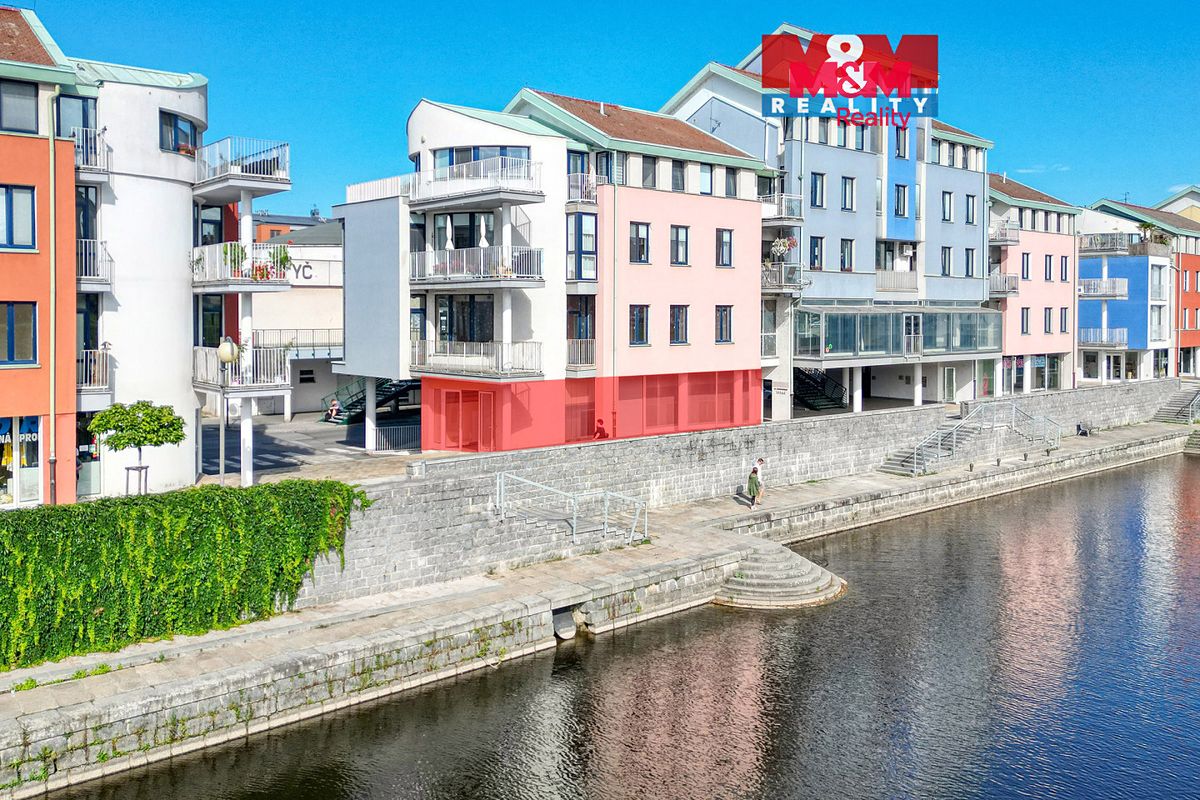 Pronájem obchodního prostoru 53 m²