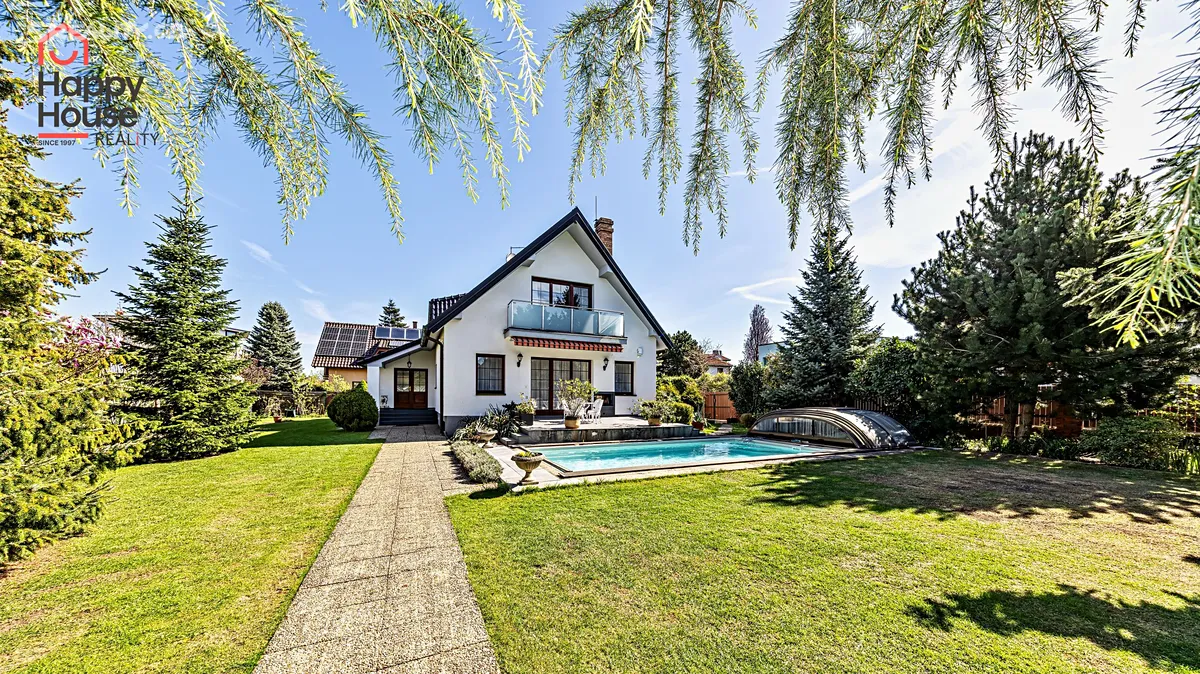 Pronájem rodinného domu 283 m², pozemek 720 m², Praha