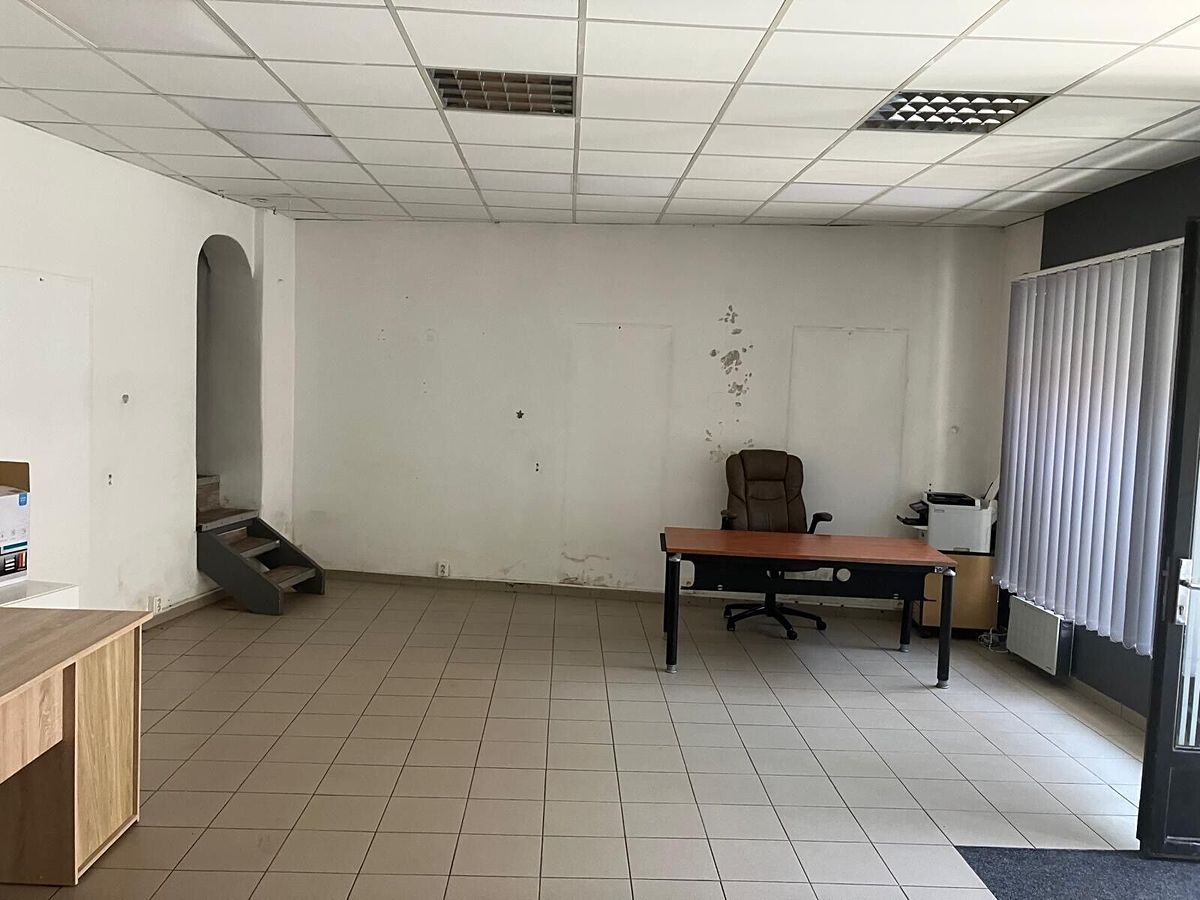 Prodej rodinného domu 230 m², pozemek 215 m² – fotografie 3