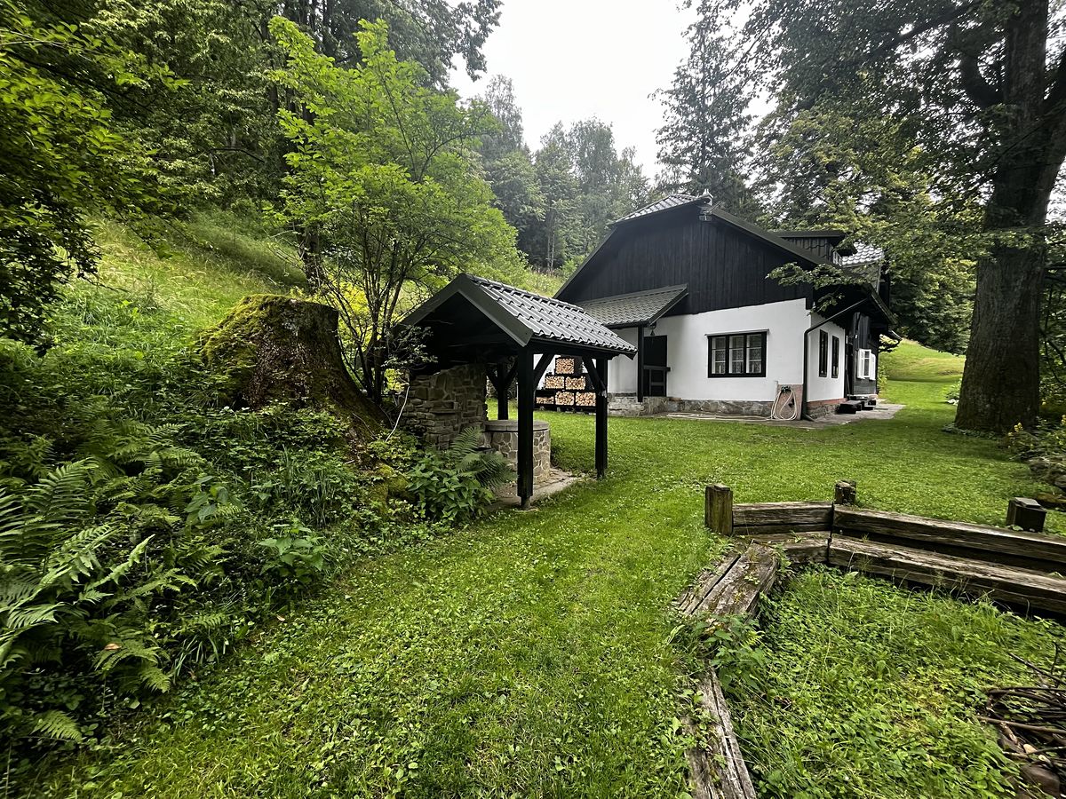 Prodej vícegeneračního domu 500 m², pozemek 35000 m² – fotografie 2