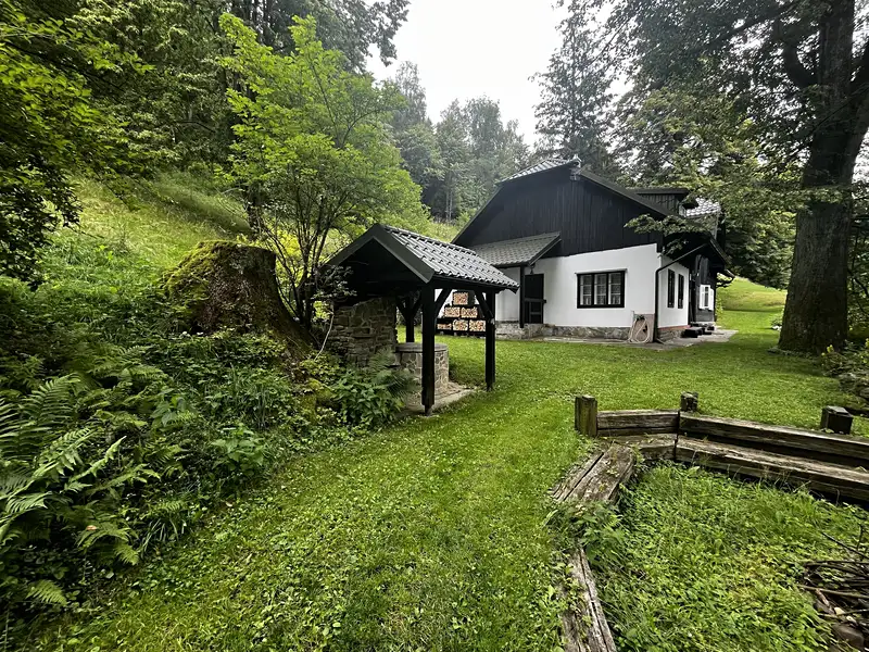 Prodej vícegeneračního domu 500 m², pozemek 35000 m², Morávka – náhled fotky 2
