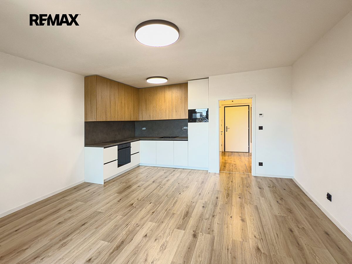 Pronájem bytu 1+kk 39 m²