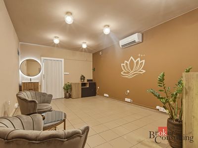 Pronájem obchodního prostoru 37 m²