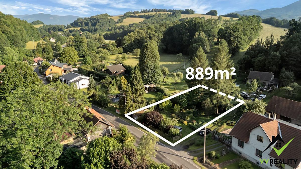 Prodej stavebního pozemku 889 m²