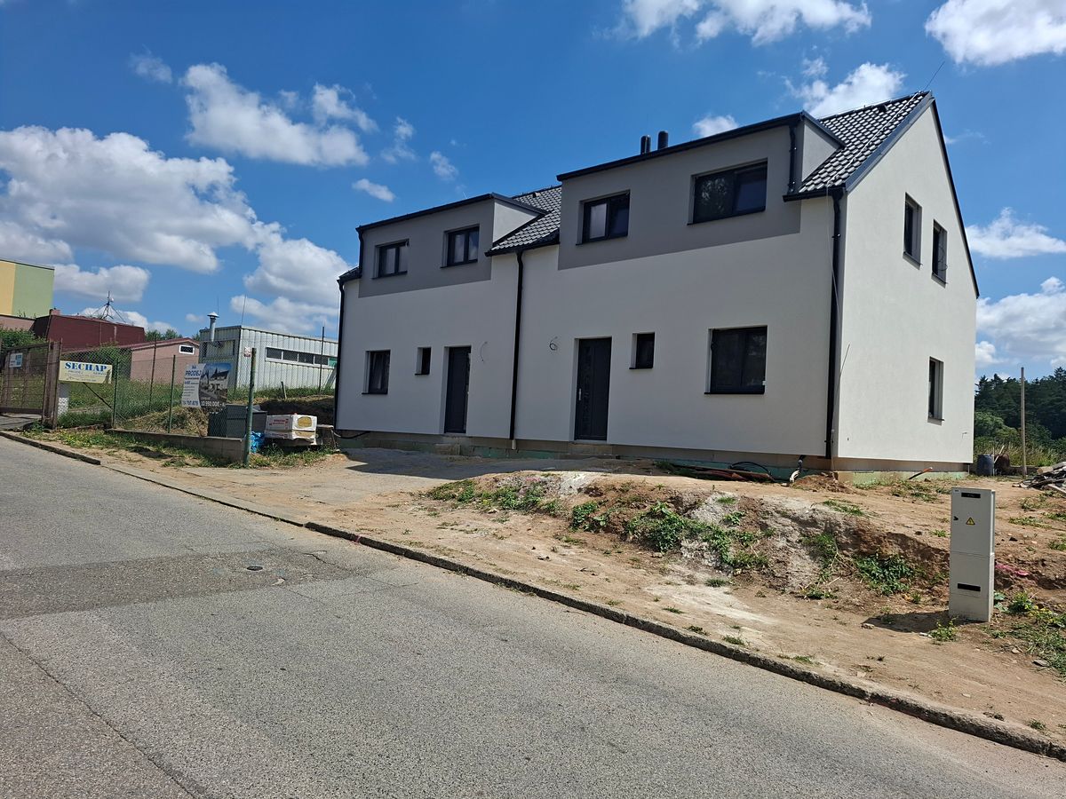 Prodej rodinného domu 104 m², pozemek 314 m² – fotografie 2